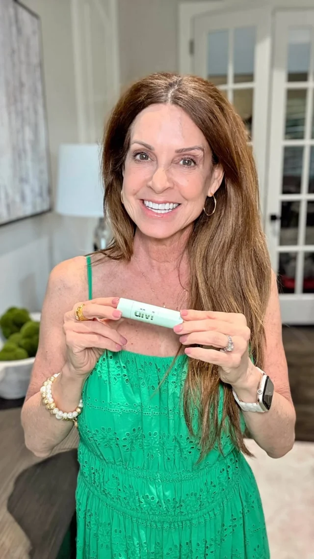 I couldn’t resist this audio! It’s been in my back pocket for a while just waiting for the right moment to use it.😂😂

We all want what we don’t have… I’ve always wanted straight thin hair, but my genetics decided that wasn’t in the cards.

Anyway, this root touch up powder is my new best friend for covering my grays roots between salon touch ups (which happen more frequently these days).😅

It’s a clean beauty formula too! Let me know if you want a link to purchase it for yourself. It’s available in 5 different shades. I’m using the medium brown.

By the way, I turned 60 years old a few months ago and love sharing beauty, fashion, life stuff and my travels. If that sounds like something you’re interested in, then follow my account and let’s be midlife friends. It’s harder to find friends at this stage in our lives and this platform has helped me find some of my besties.💗💗

#womenover50 #aginggracefully #haircaretips #southlake #greathair #funnyaudio #midlife #newfriendships