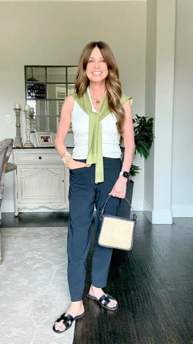 Happy new week! I've got a packed schedule ahead with a family reunion out of town. And, of course, this outfit is coming along for the ride. Its versatility is unbeatable - I could easily wear these pieces multiple times without anyone noticing.

I’m going to try my best not to overpack this time, because I’m notorious for that. Us women need choices, right?! 👗💄👚👟👖👡🩱

Let me know if you want links for my outfit and accessories.💗

Stacie xo

#aginggracefully #agelessstyle #petite #womenover50 #thisis60